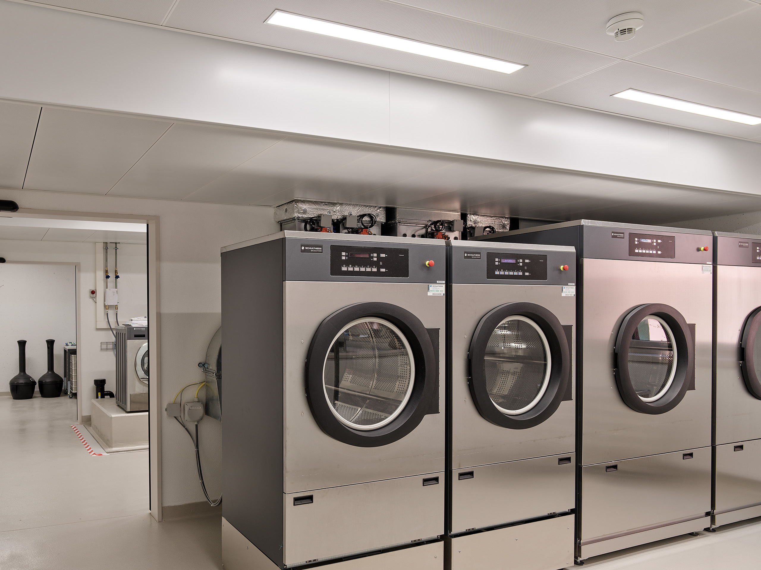 Ahp0068 AIQ4 008711 J2560